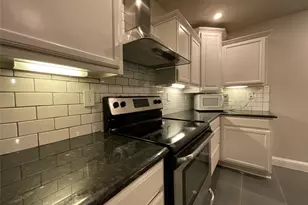 2331 N Davis Dr, Arlington, TX 76012 - Photo 3