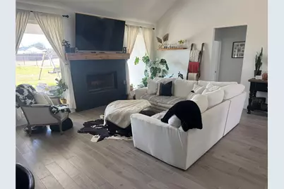 111 Bluegrass Trail, Springtown, TX 76082 - Photo 5