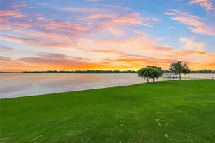 12624 Lake Shore Ct N, Fort Worth, TX 76179 - Photo 13