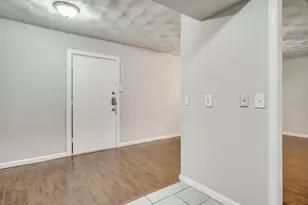 811 Skillman St, Dallas, TX 75214 - Photo 5