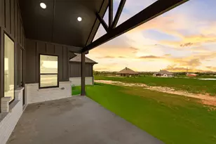 8500 Wild Colt Dr, Godley, TX 76044 - Photo 17