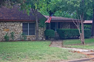 305 Bryan St, Glen Rose, TX 76043 - Photo 7
