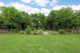 202 Milky Way Rd, Bruceville, TX 76630 - Photo 35