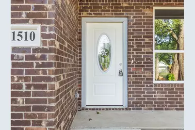 1510 N Wilhite Street, Cleburne, TX 76031 - Photo 3