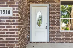 1510 N Wilhite St, Cleburne, TX 76031 - Photo 3