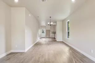 1510 N Wilhite St, Cleburne, TX 76031 - Photo 9