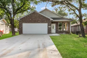 1510 N Wilhite St, Cleburne, TX 76031 - Photo 1