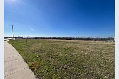 2600 W Wintergreen Road, Lancaster, TX 75134 - Photo 5