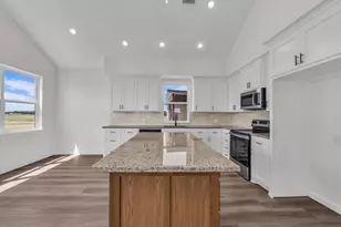 234 S Baese Rd, Elm Mott, TX 76640 - Photo 13