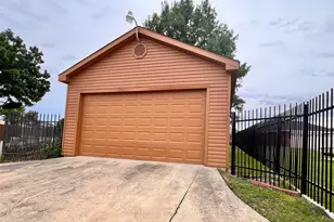 2000 Homestead Dr, Mesquite, TX 75181 - Photo 29