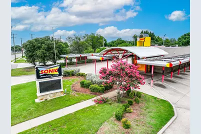 1300 W Pioneer Drive, Irving, TX 75061 - Photo 5