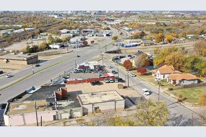 2636 Meadowbrook Drive, Fort Worth, TX 76103 - Photo 3