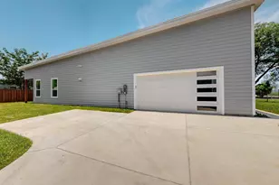 10916 Cade Rd, Dallas, TX 75217 - Photo 33