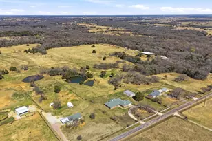 929 County Line Church Rd, Whitesboro, TX 76273 - Photo 13