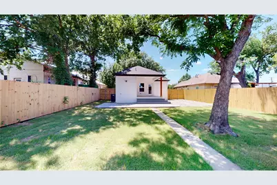 226 SW 4th Street, Grand Prairie, TX 75051 - Photo 33