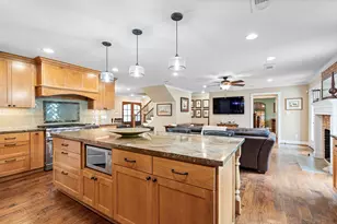 8928 Aldwick Cir, Dallas, TX 75238 - Photo 9