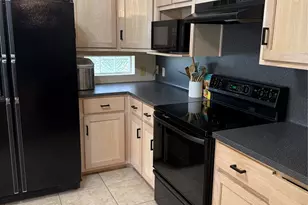 907 Dogwood St, Waco, TX 76706 - Photo 11