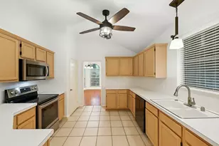 1215 Aylesbury Dr, Allen, TX 75002 - Photo 5