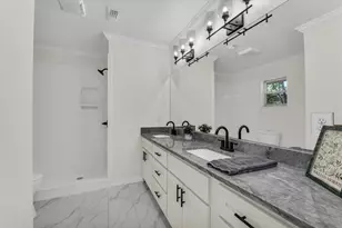 3401 Oakridge Ln, Waco, TX 76708 - Photo 21