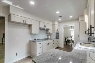 3401 Oakridge Ln, Waco, TX 76708 - Photo 9