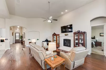 13921 Bluebell Drive, Little Elm, TX 75068 - Photo 15