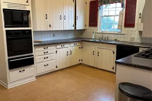 509 E Main St, Mexia, TX 76667 - Photo 15