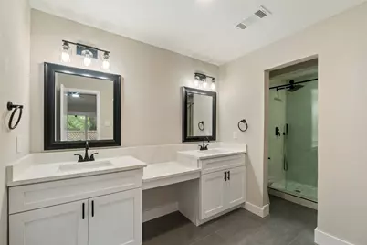 809 Havenwood Lane S, Fort Worth, TX 76112 - Photo 13