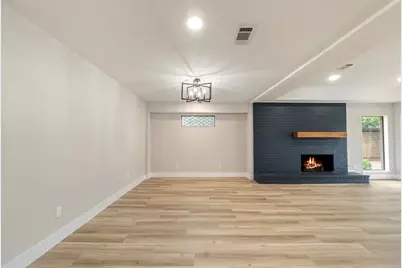 809 Havenwood Lane S, Fort Worth, TX 76112 - Photo 17