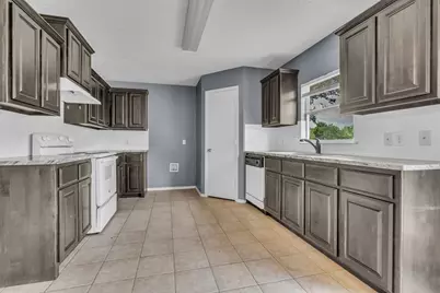 901 Greenbend Drive, Denton, TX 76210 - Photo 9