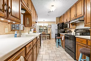 310 Carr St, Hillsboro, TX 76645 - Photo 17