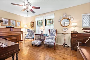 310 Carr St, Hillsboro, TX 76645 - Photo 11