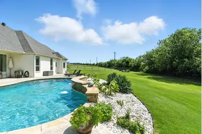 363 Red Bird Drive, Springtown, TX 76082 - Photo 9