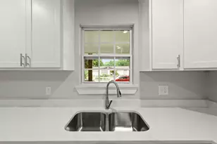 3624 Baylor St, Fort Worth, TX 76119 - Photo 11