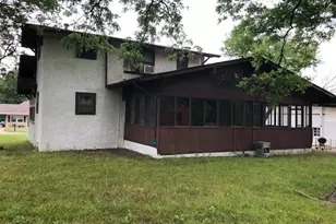 808 W 7th St, Bonham, TX 75418 - Photo 5