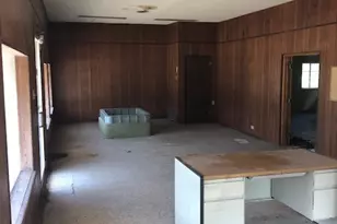 812 W 7th St, Bonham, TX 75418 - Photo 5