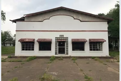 812 W 7th Street, Bonham, TX 75418 - Photo 1