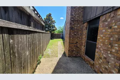 5021 Buttonwood Lane, Garland, TX 75043 - Photo 17