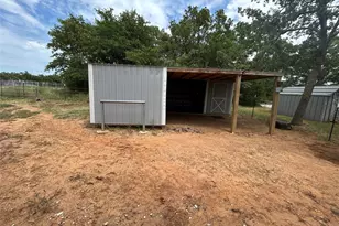 147 Fox Run Rd, Bowie, TX 76230 - Photo 29