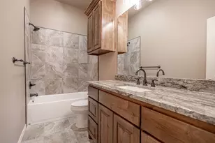 2600 Creek Dr, Granbury, TX 76048 - Photo 11