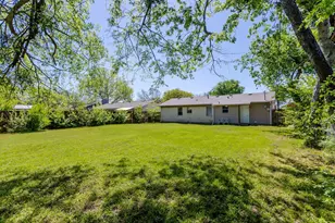 813 Rosewood Hills Dr, Garland, TX 75040 - Photo 19