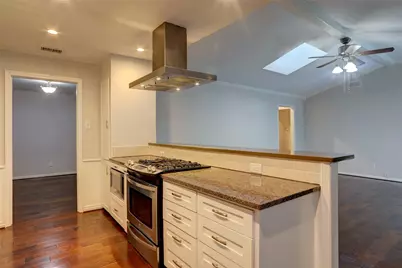 9424 Hunters Creek Drive, Dallas, TX 75243 - Photo 9