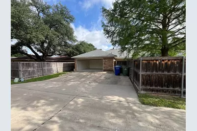 2126 Pueblo Drive, Carrollton, TX 75006 - Photo 29
