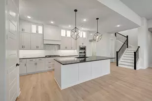 2245 Village Trl, Lakewood Village, TX 75068 - Photo 15