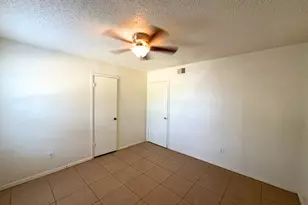 219 Fry St, Denton, TX 76201 - Photo 9