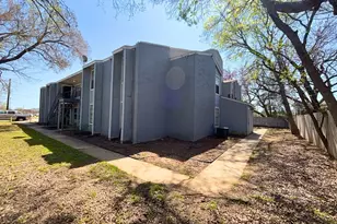 219 Fry St, Denton, TX 76201 - Photo 15