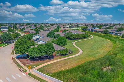 424 Baverton Lane, Fort Worth, TX 76052 - Photo 33