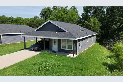 3206 Bourland Street, Greenville, TX 75401 - Photo 3