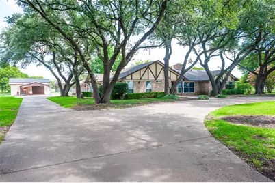 110 Rockett Lane, Pecan Hill, TX 75154 - Photo 1