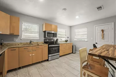 3350 Glenhaven Boulevard, Dallas, TX 75211 - Photo 1