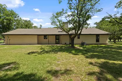 713 E Peel Street, Pilot Point, TX 76258 - Photo 29